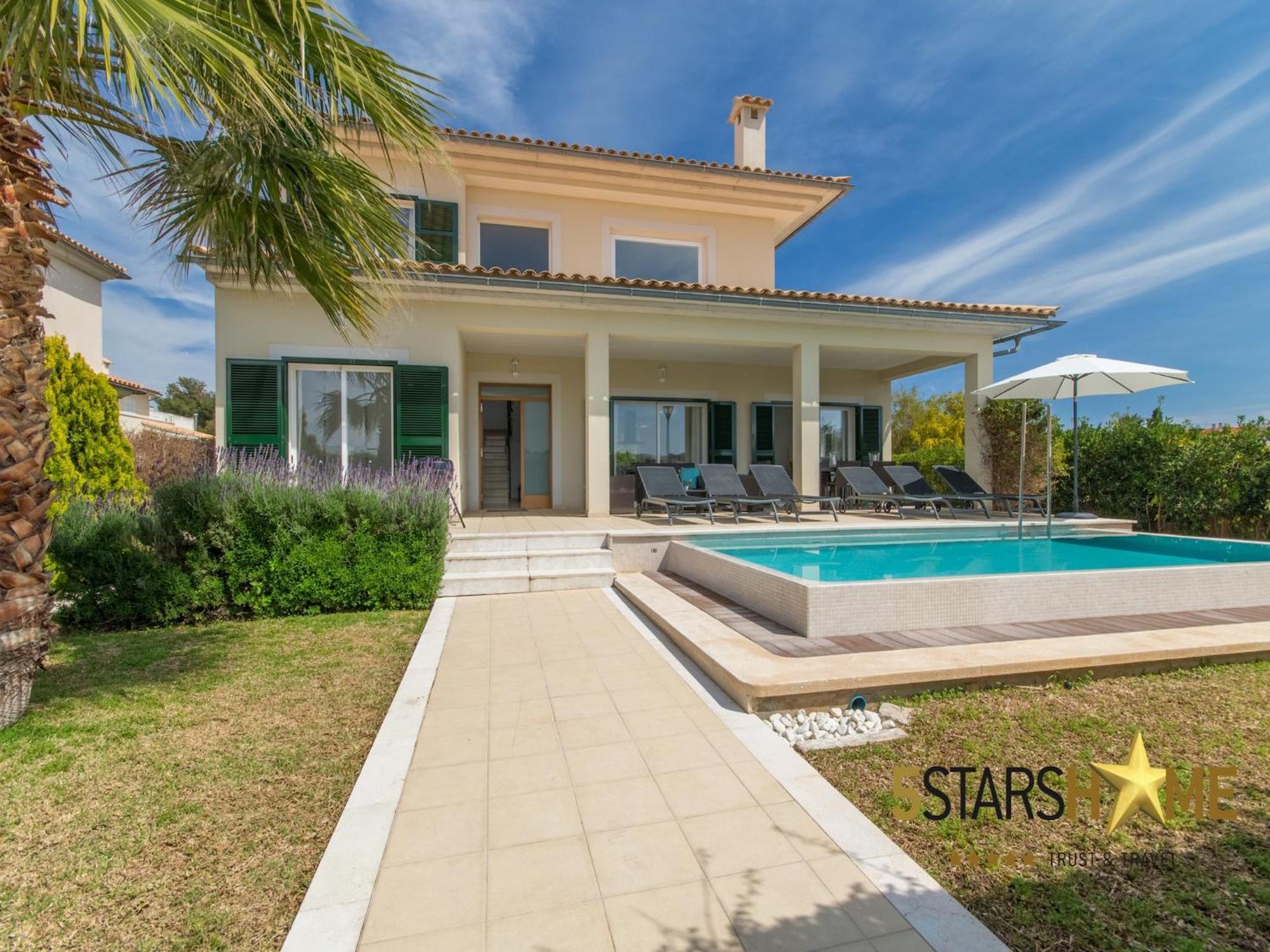 Modern Villa, 210m From Sandy Villa Alcudia (Mallorca)